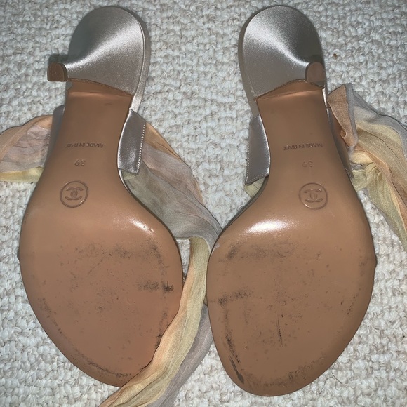 Authentic vintage Chanel heels - Picture 6 of 6